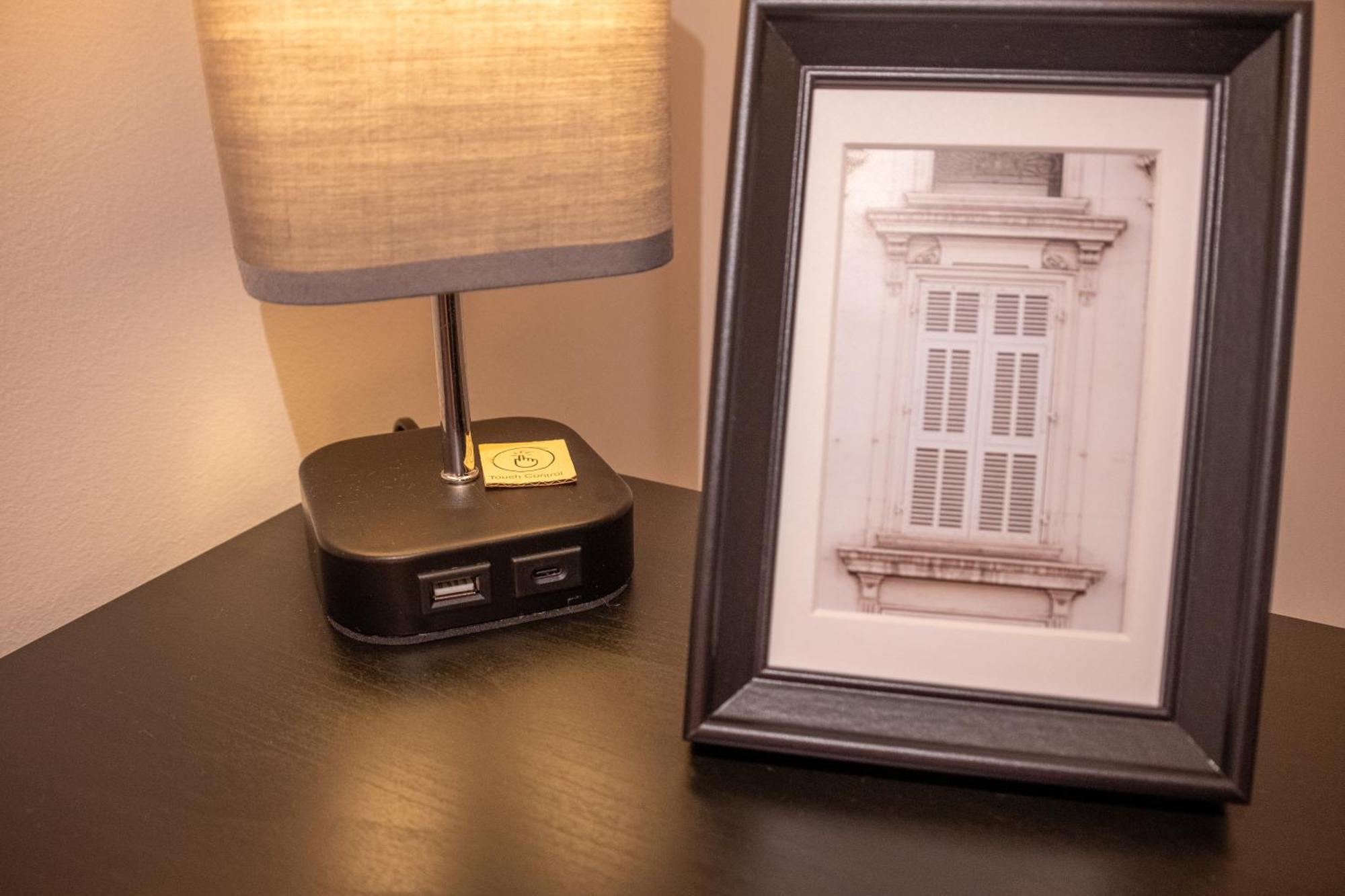 2 Bedroom Beautiful Apartment In Motherwell Mossend エクステリア 写真